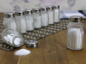 Подробнее о статье Ответьте на несколько вопросов и узнайте, не много ли соли вы едите?